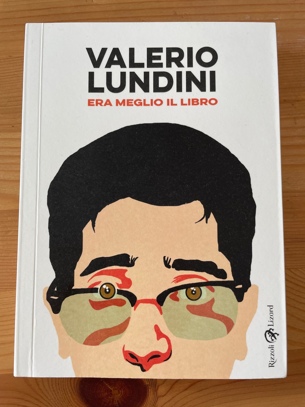 Copertura del libro di Valerio Lundini.