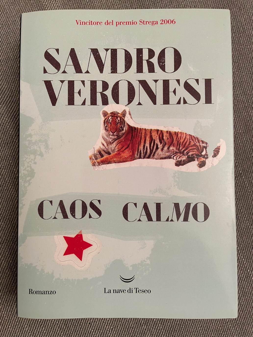 Copertura del libro Caos Calmo di Sandro Veronesi.
